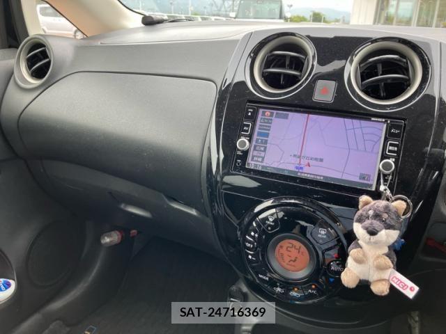 Nissan NOTE 2017-04 8881320-23