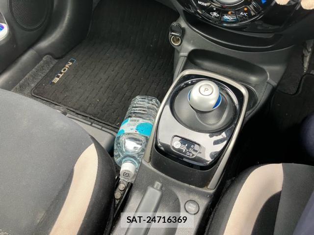 Nissan NOTE 2017-04 8881320-24
