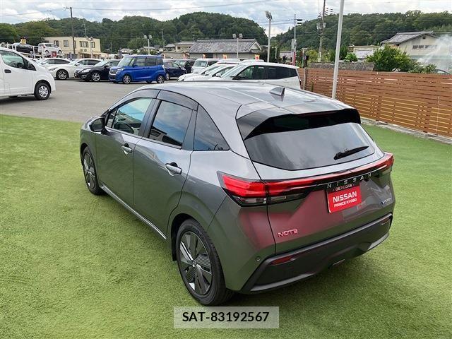 Nissan NOTE 2022-08 8881283-13