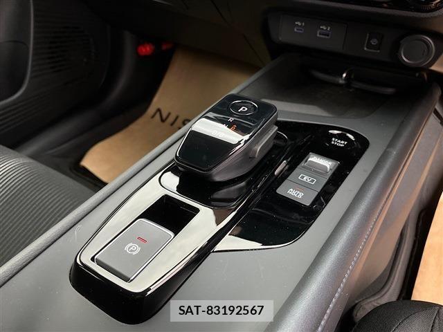 Nissan NOTE 2022-08 8881283-7