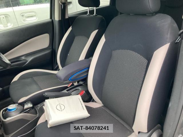 Nissan NOTE 2018-03 8881310-9
