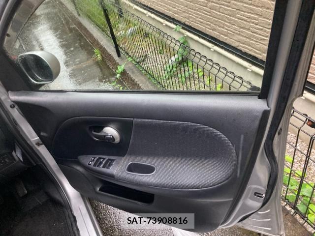 Nissan NOTE 2010-04 8881331-10