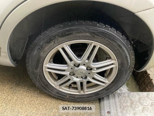 Nissan NOTE 2010-04 8881331-7