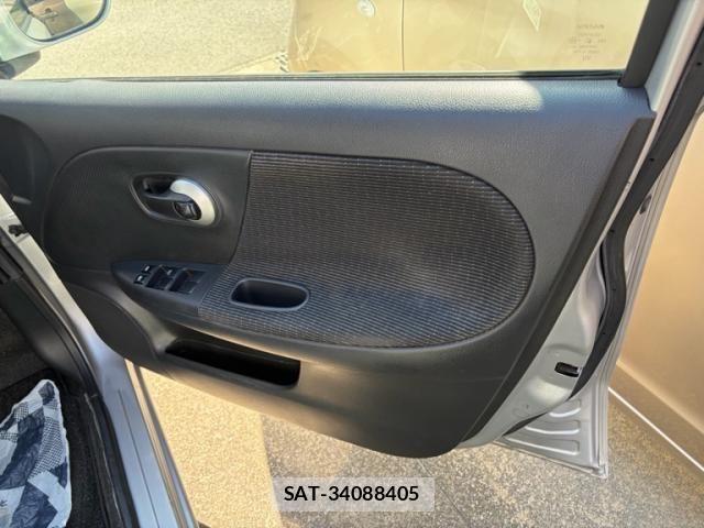 Nissan NOTE 2010-01 8884107-8