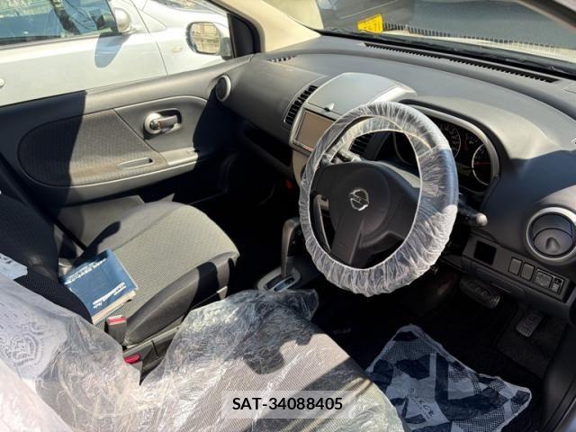 Nissan NOTE 2010-01 8884107-10