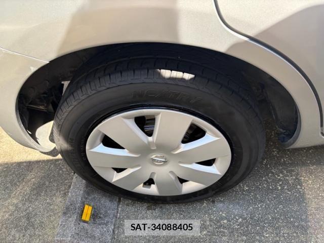 Nissan NOTE 2010-01 8884107-4