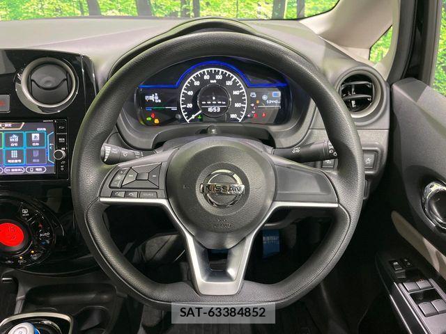 Nissan NOTE 2017-11 8884096-11