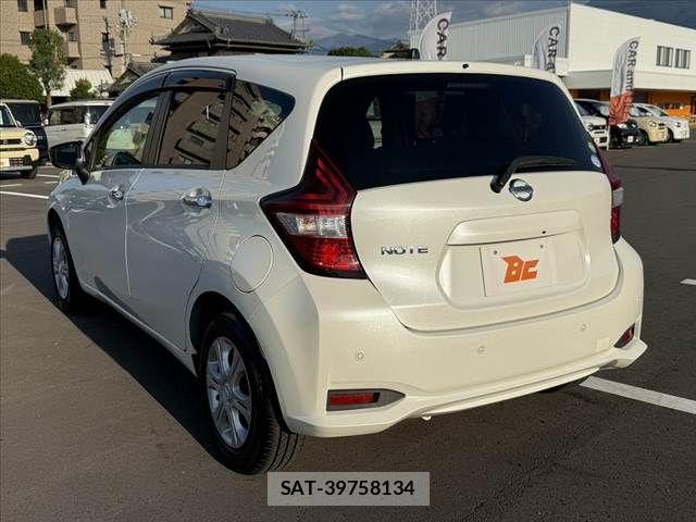 Nissan NOTE 2018-09 8884098-12