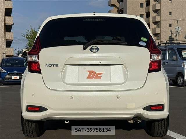 Nissan NOTE 2018-09 8884098-13