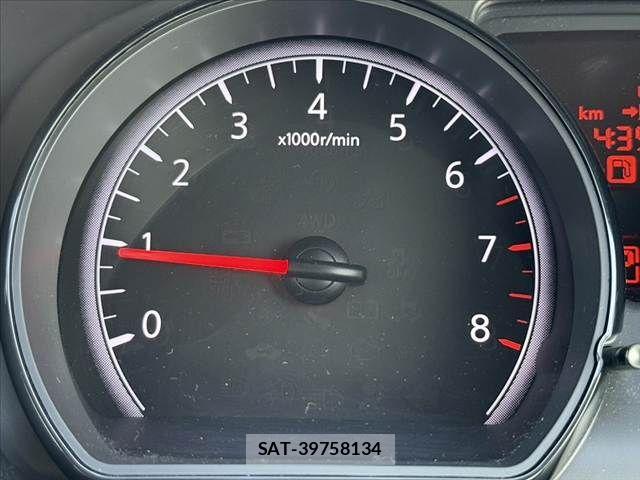 Nissan NOTE 2018-09 8884098-23