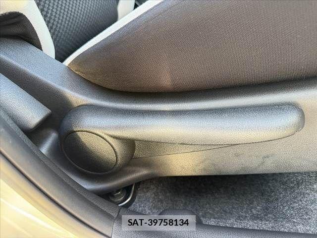 Nissan NOTE 2018-09 8884098-28