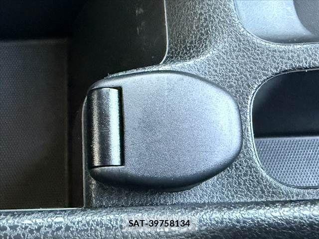 Nissan NOTE 2018-09 8884098-29