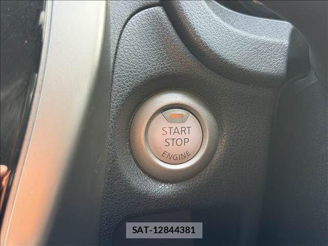 Nissan NOTE 2015-09 8884102-14