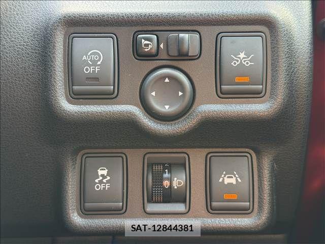 Nissan NOTE 2015-09 8884102-3