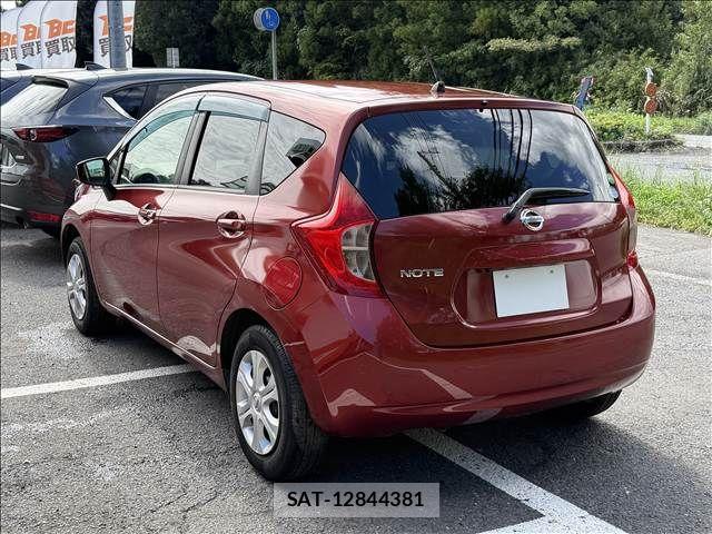Nissan NOTE 2015-09 8884102-7