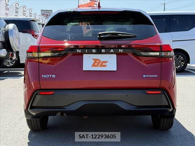 Nissan NOTE 2022-03 8884089-13
