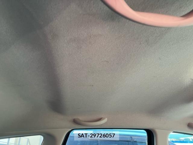 Nissan NOTE 2015-09 8884105-14