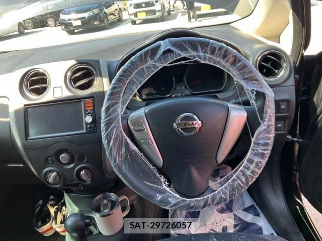 Nissan NOTE 2015-09 8884105-19