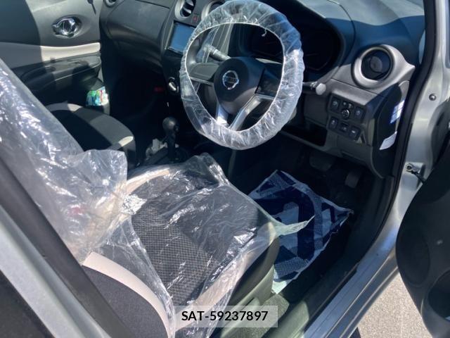 Nissan NOTE 2017-05 8884103-10