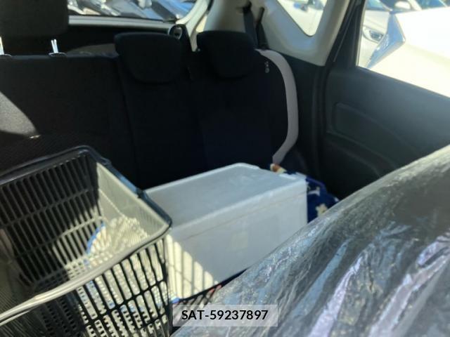Nissan NOTE 2017-05 8884103-12