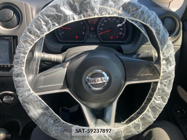 Nissan NOTE 2017-05 8884103-15