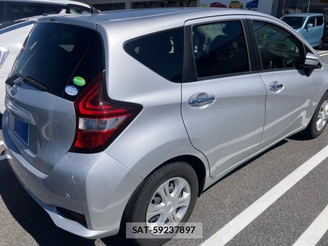 Nissan NOTE 2017-05 8884103-5