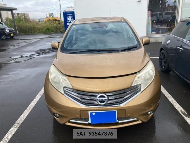 Nissan NOTE 2014-01 8884108-0