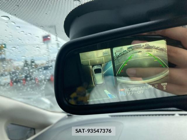 Nissan NOTE 2014-01 8884108-15