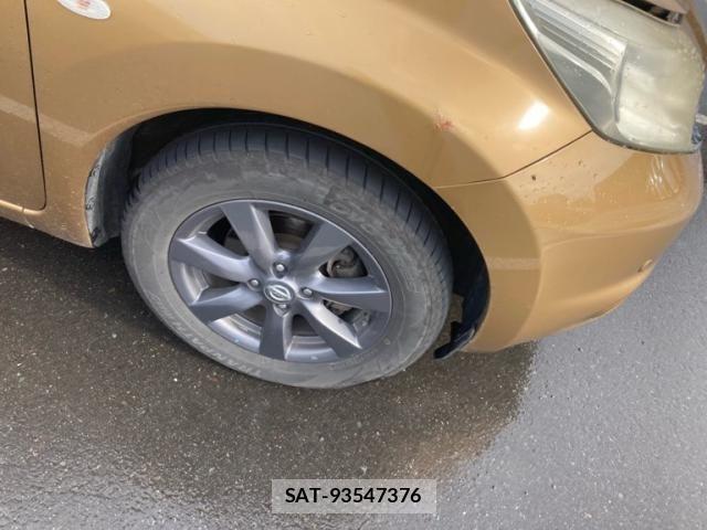 Nissan NOTE 2014-01 8884108-20