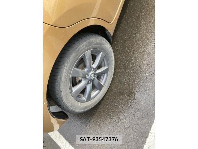 Nissan NOTE 2014-01 8884108-21