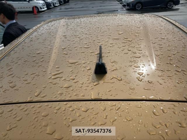 Nissan NOTE 2014-01 8884108-8