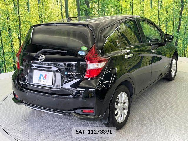 Nissan NOTE 2018-03 8884092-17