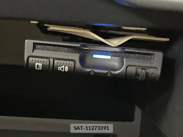 Nissan NOTE 2018-03 8884092-7