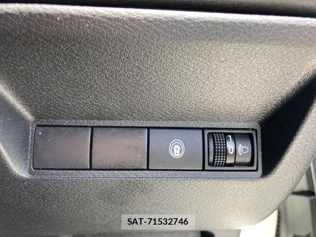 Nissan NOTE 2021-07 8884095-23