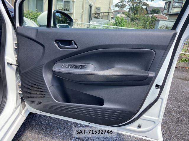 Nissan NOTE 2021-07 8884095-24