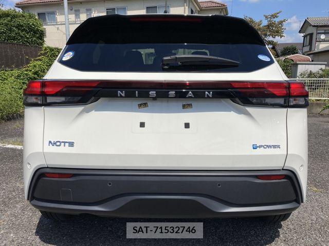 Nissan NOTE 2021-07 8884095-6
