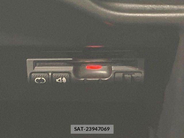 Nissan NOTE 2019-08 8884094-5
