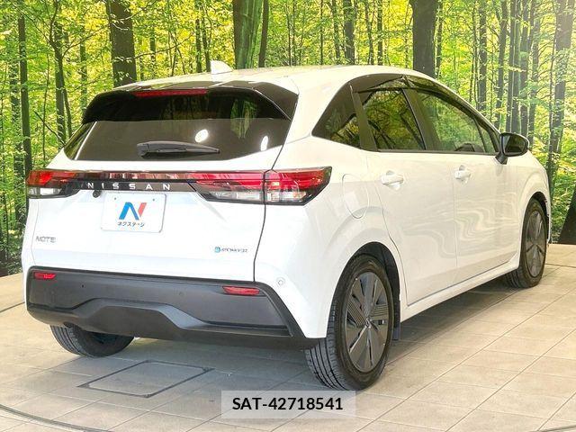 Nissan NOTE 2022-08 8884087-15