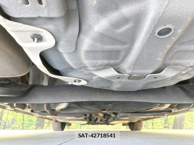 Nissan NOTE 2022-08 8884087-18