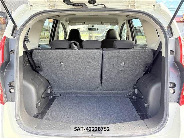 Nissan NOTE 2015-10 8884099-10