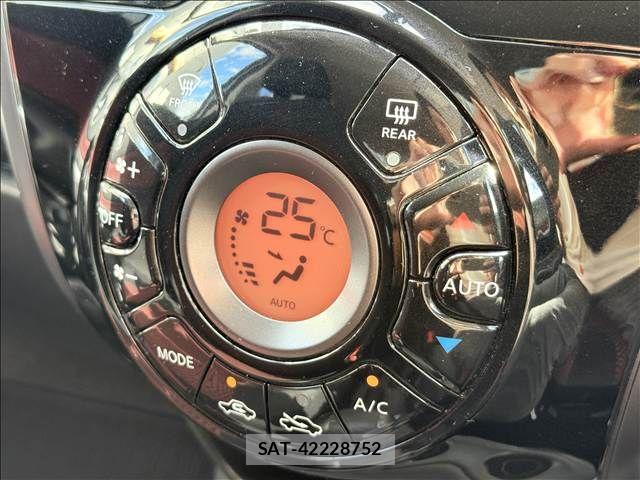 Nissan NOTE 2015-10 8884099-11