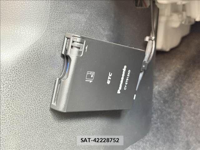 Nissan NOTE 2015-10 8884099-12