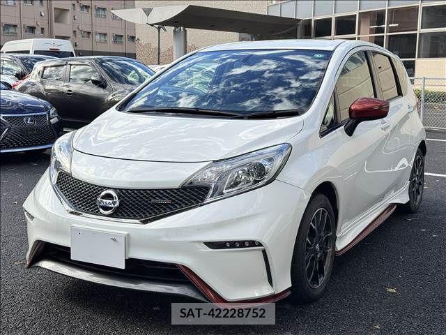 Nissan NOTE 2015-10 8884099-21