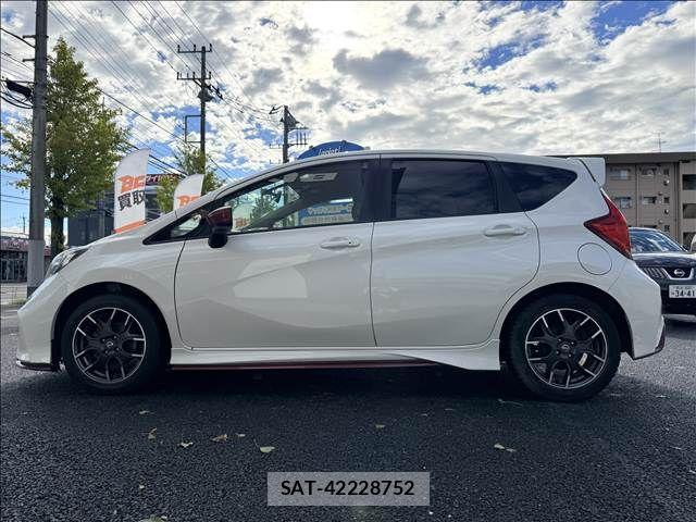 Nissan NOTE 2015-10 8884099-5
