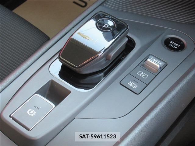 Nissan NOTE 2021-11 520985-11