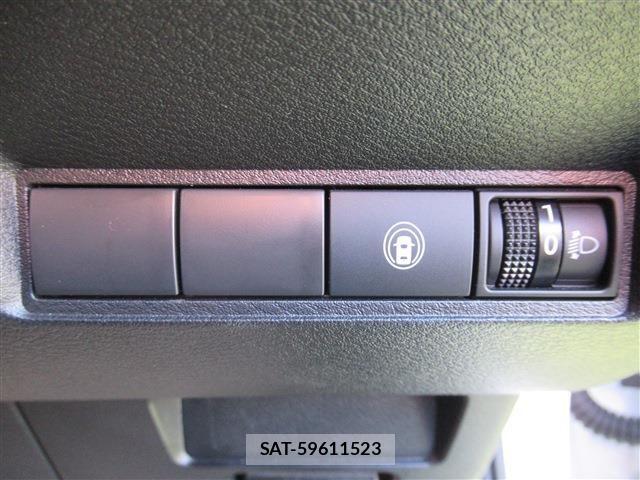 Nissan NOTE 2021-11 520985-18