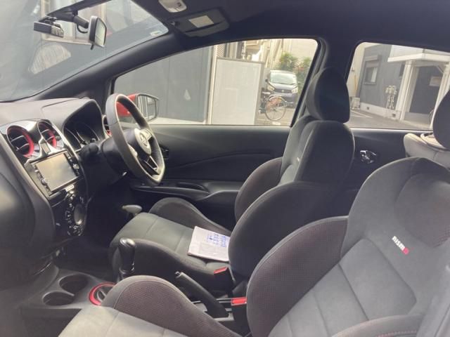 Nissan NOTE 2018-08 1464801-6