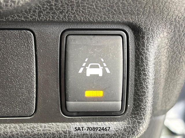 Nissan NOTE 2017-04 2830413-6