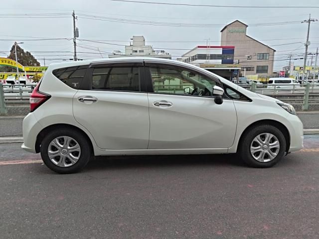 Nissan NOTE 2017-03 3678673-10