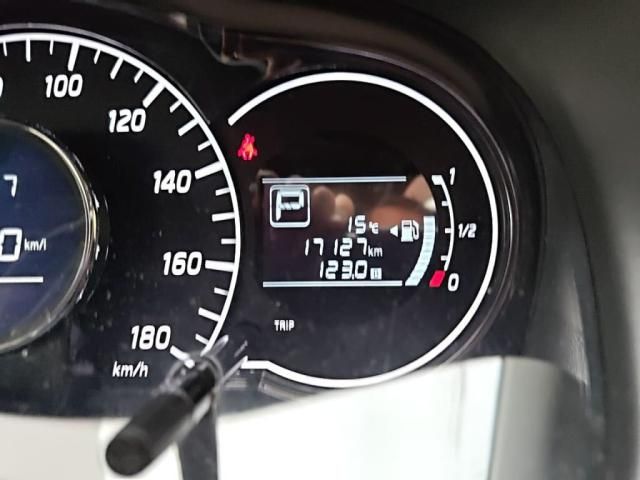 Nissan NOTE 2017-03 3678673-28
